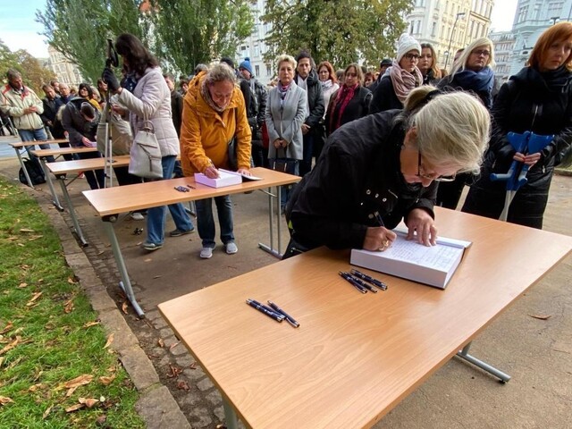 Záujem o rozlúčku s Gottom je obrovský. Pozrite si, ako to vyzerá