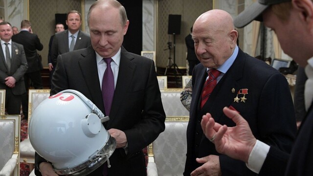 Zomrel prvý muž v otvorenom vesmíre, kozmonaut Alexej Leonov