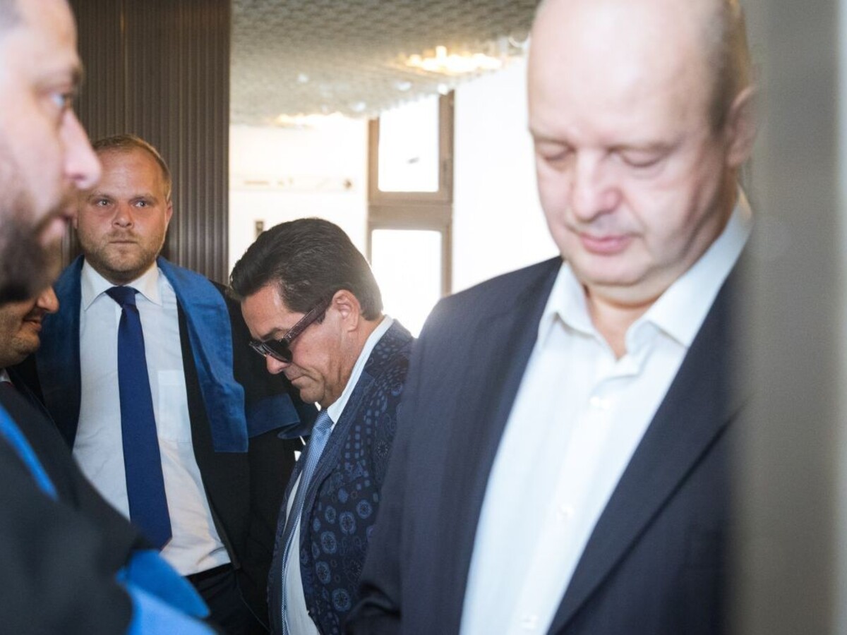 Niečo tam nesedí. V spise o miliónovej zmenke našli nezrovnalosti