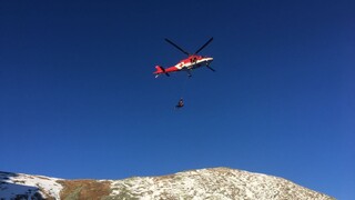 Pád dvojice mal tragický koniec. Muža už zachrániť nedokázali