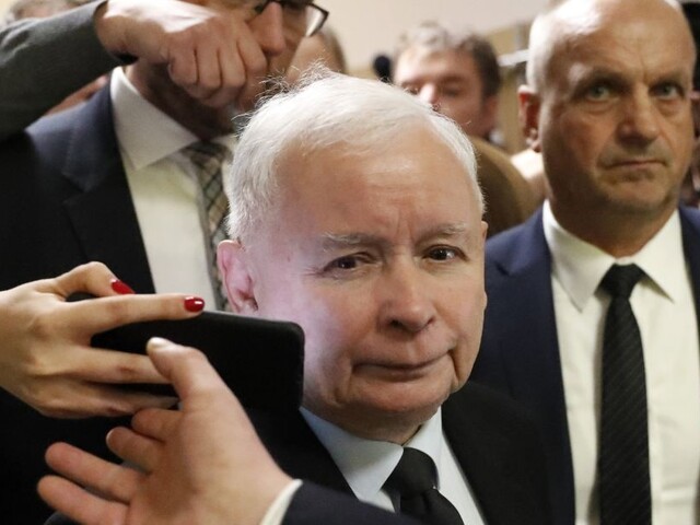 V Poľsku bez prekvapenia, voľby s prehľadom vyhrala PiS