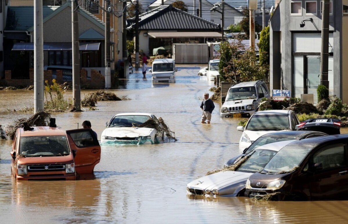 japan-asia-typhoon-76310-88d29b5b273e4785abb84af8e9f26517_444f324d.jpg