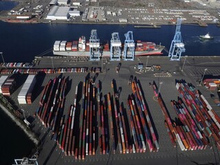 USA Čína obchodný spor vojna prístav kontajnery clo 1140px(SITA/AP)