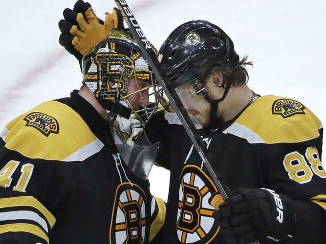 NHL: Halák sa podieľal na výhre Bostonu, český útočník hviezdil