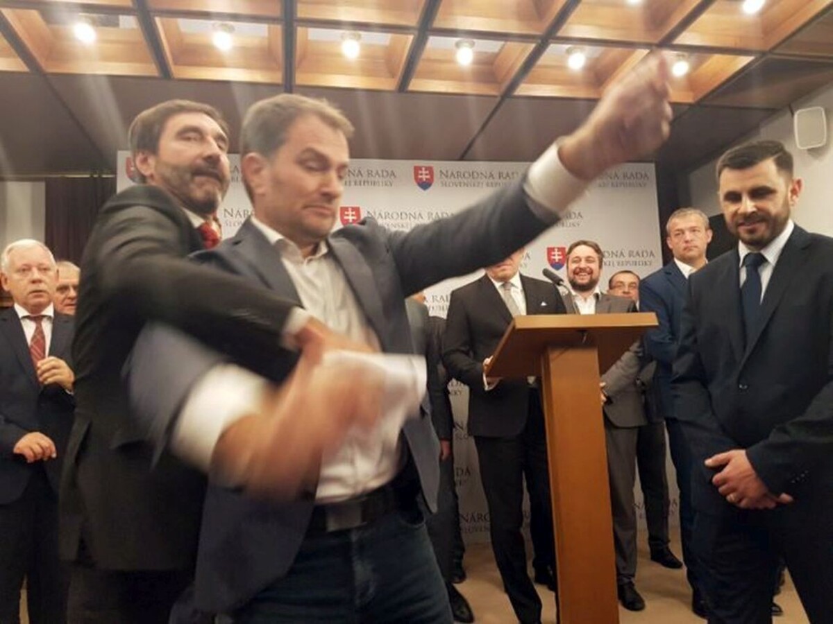 Fico reagoval na nahrávku, tlačovú besedu mu prerušil Matovič