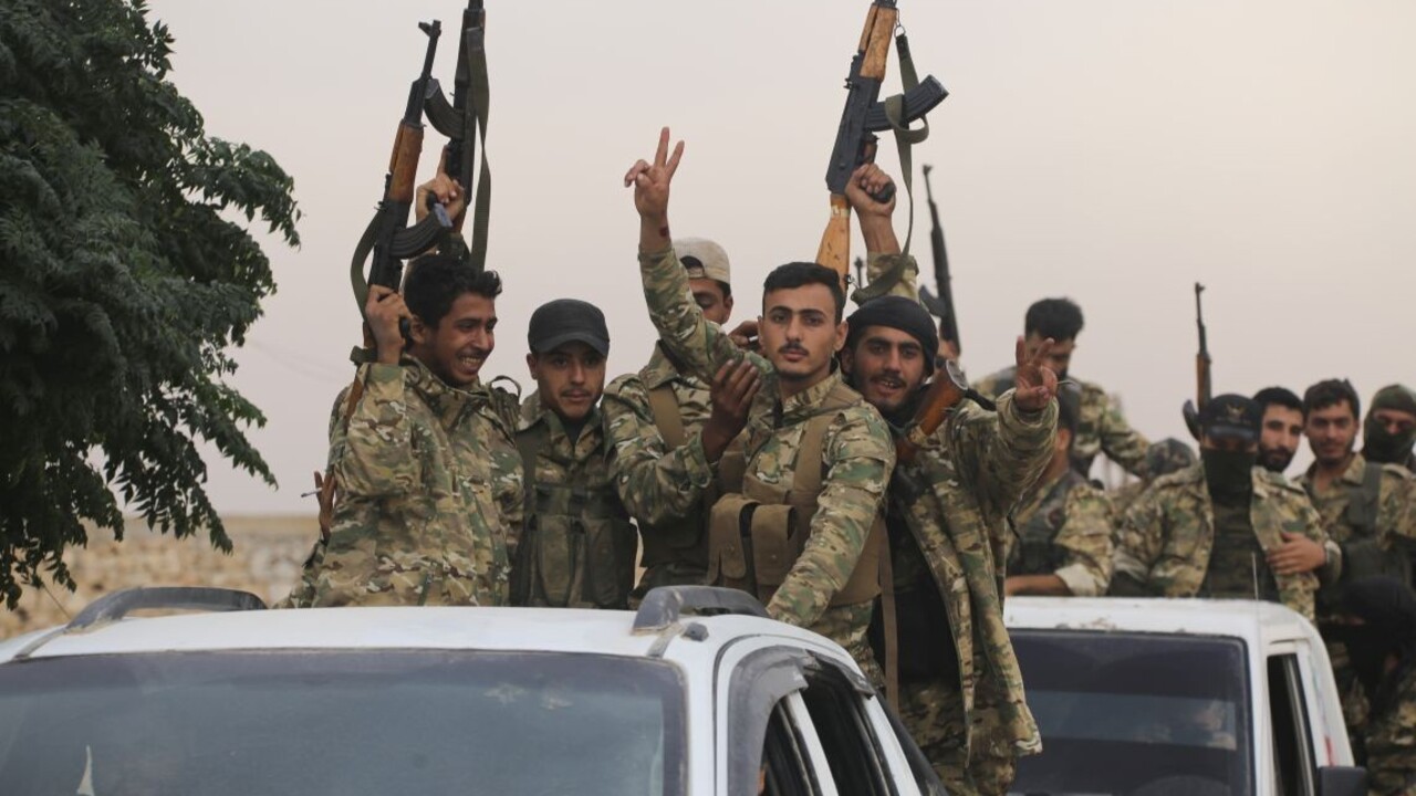 Turkov prímerie ani americké sankcie netrápia, hrozia im nové