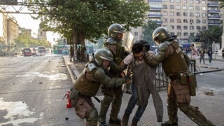 V Čile platí výnimočný stav, násilie vyvolalo zdraženie cestovného
