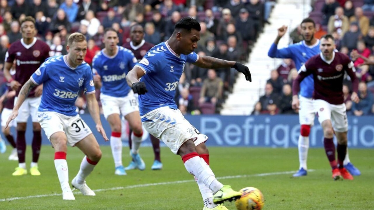 Kluby vyšetrujú svojich fanúšikov, chcú konať proti rasizmu