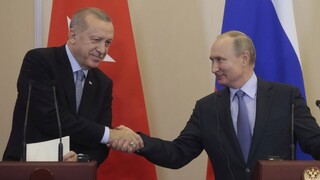 Erdogan dal Kurdom 150 hodín, ich ústup budú kontrolovať aj Rusi