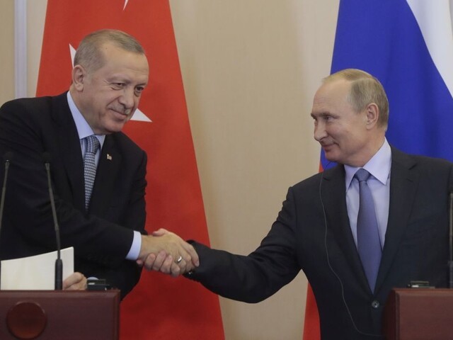 Erdogan dal Kurdom 150 hodín, ich ústup budú kontrolovať aj Rusi