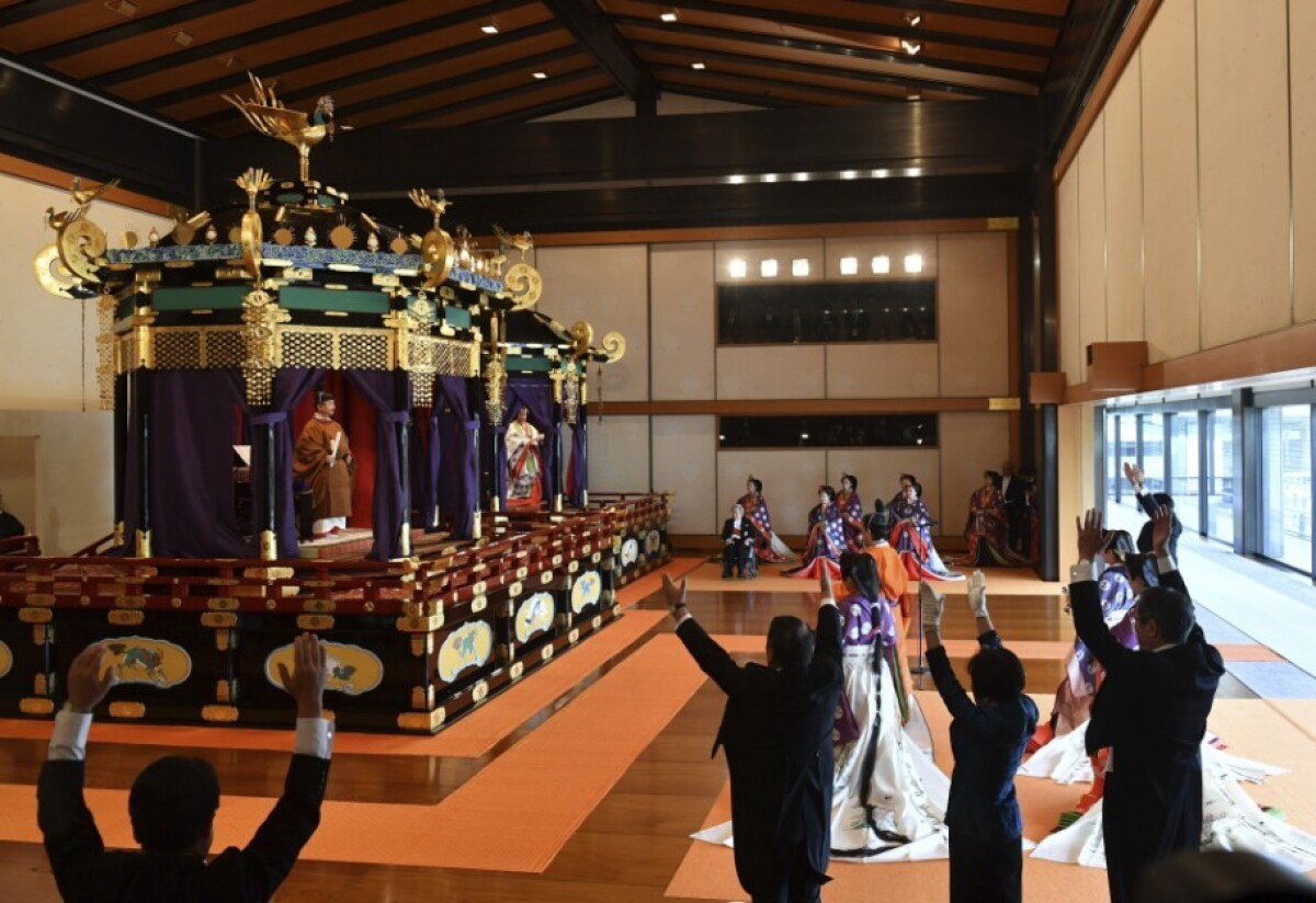 japan-enthronement-32448-9d61be05136c48f481d5c05ea2a7d796_e58a1482.jpg