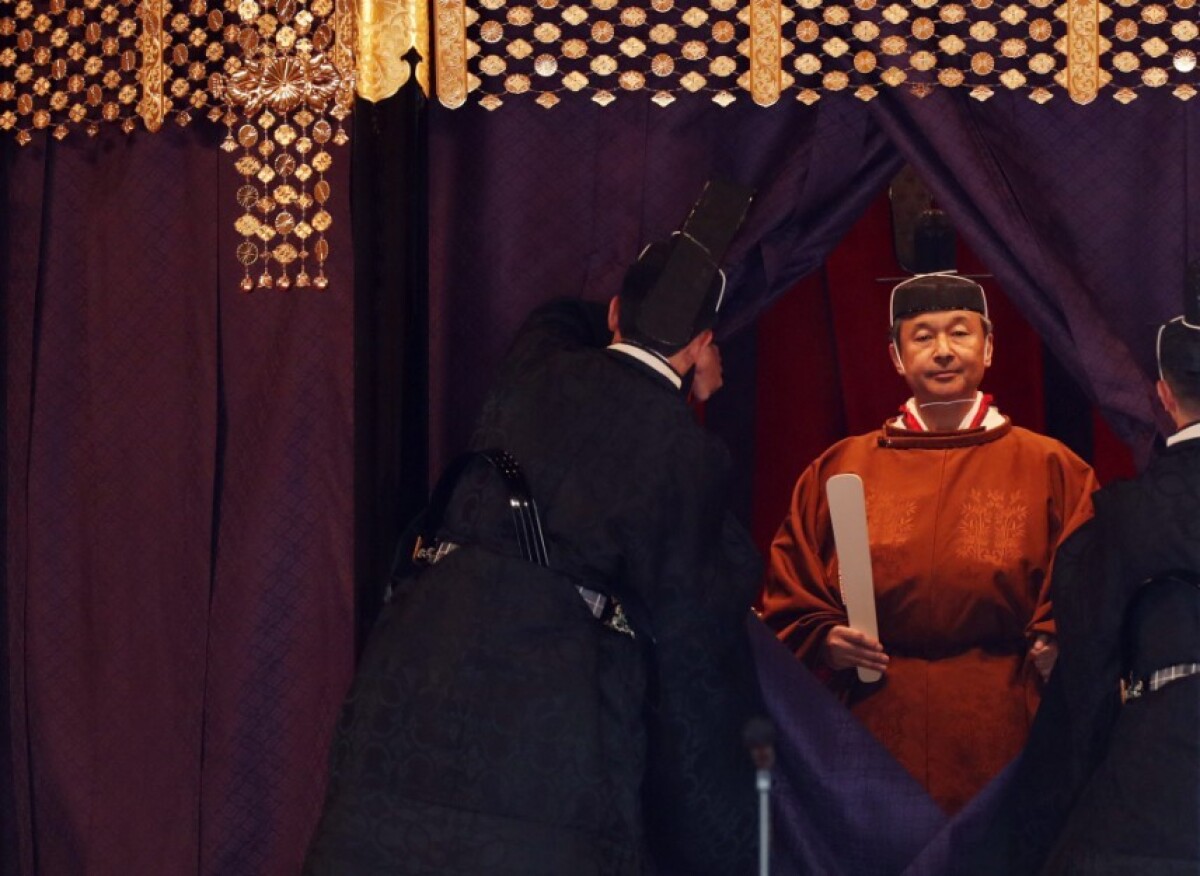 japan-enthronement-48965-620791e7bed240368c48a86e5d3c9029_5530dca1.jpg