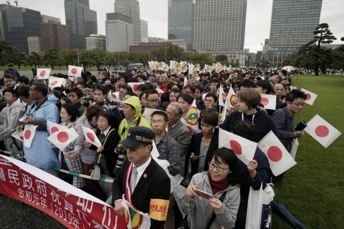 japan-enthronement-89550-b69ecab9eeb34c7f937ac68a3fd174fb_1ce3e76f.jpg