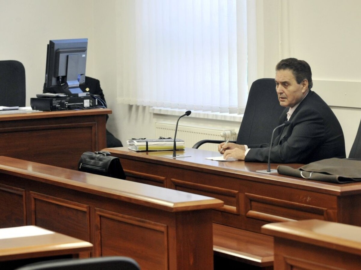 Je stále príliš chorý? Znalcov vyzvali, aby sa vyjadrili k Majskému