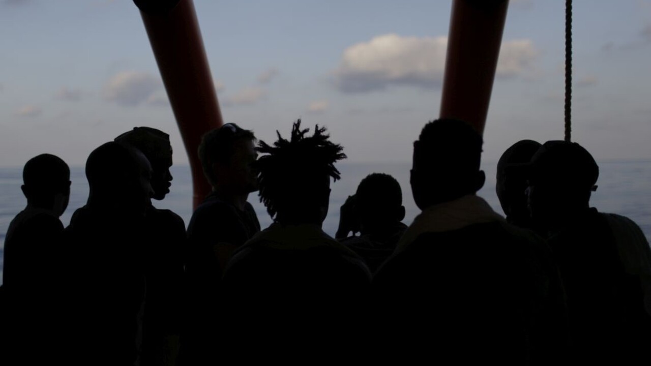 Talianska polícia odhalila korupciu vo vedení centier pre migrantov