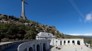 Fotogaléria: Ostatky španielskeho diktátora odviezli z Údolia padlých