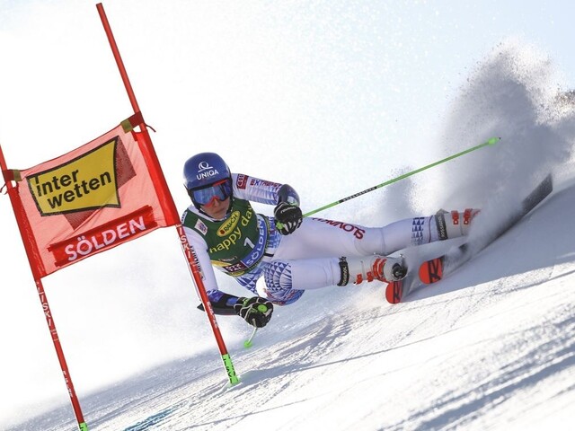Vlhová skončila po prvom kole slalomu siedma, Shiffrinová vedie