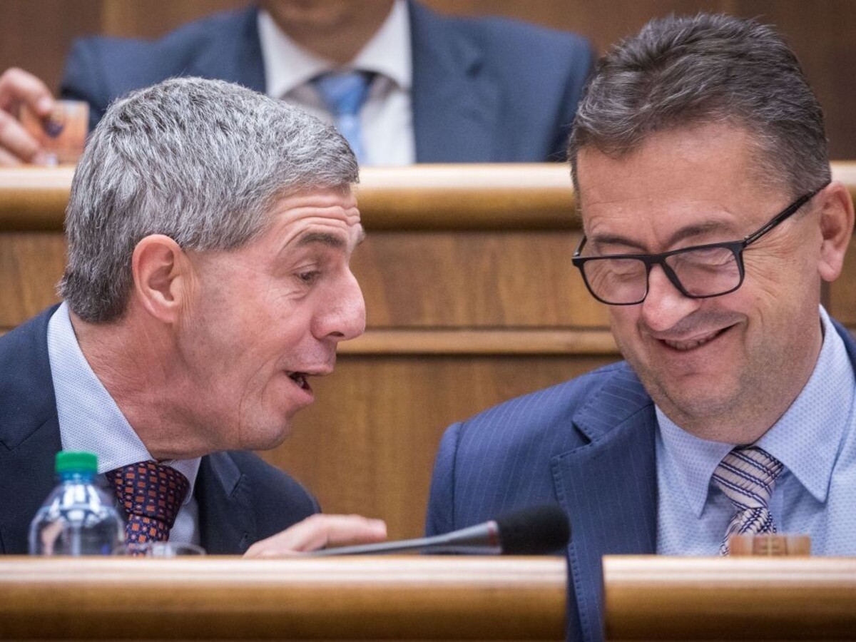 Bugár nevidí morálne zlyhanie, odvolanie Glváča Most nepodporí