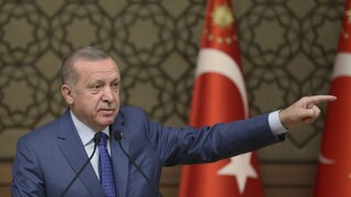 Erdogan opäť pohrozil Kurdom aj EÚ. Majú 150 hodín, zdôraznil