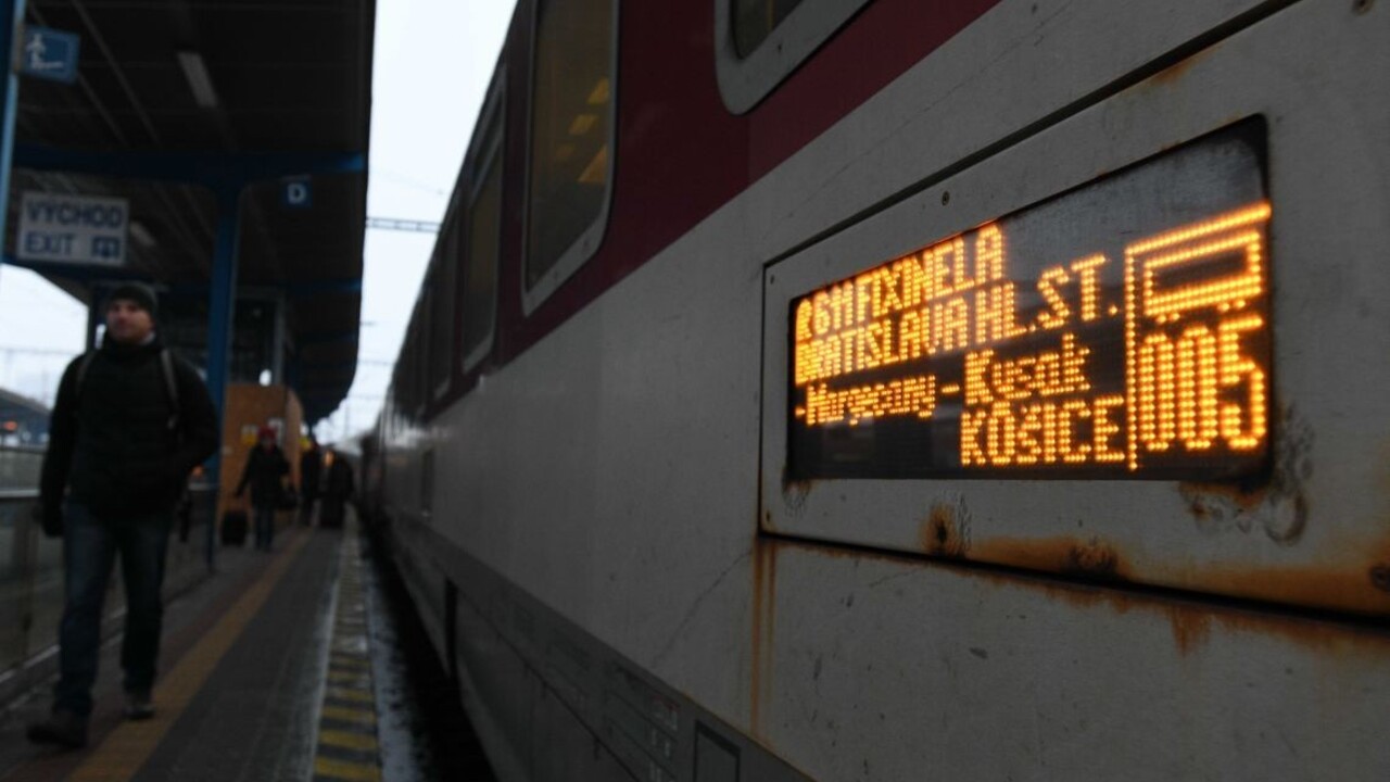 Zmena času ovplyvní aj dopravu. Ako pôjdu rýchliky či autobusy?