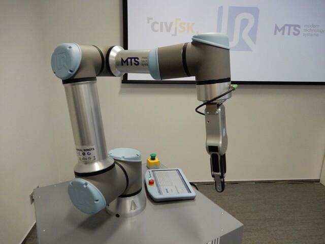 Na Orave predstavili nového robota, pracuje s vysokým zaťažením