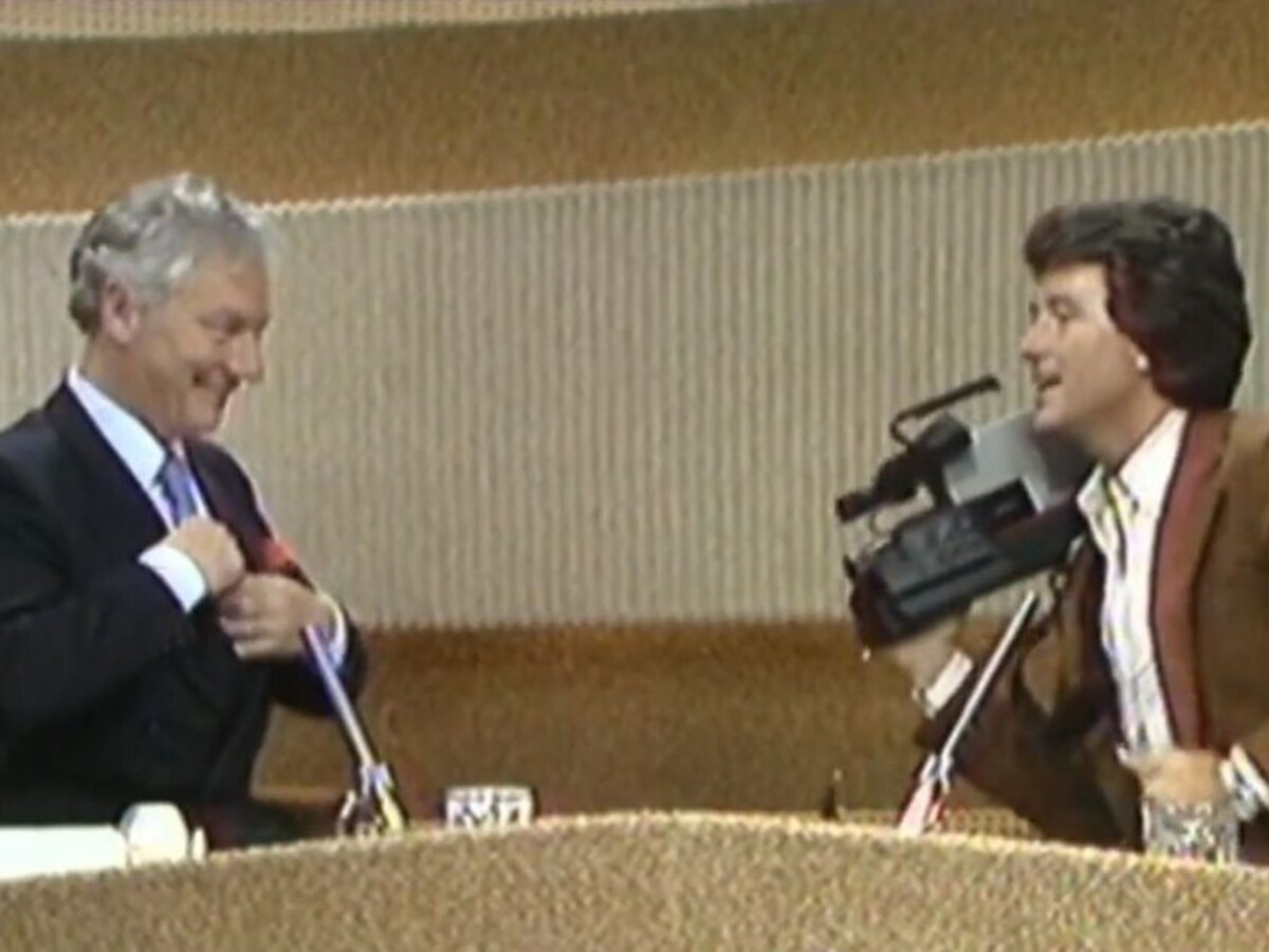 Zomrel moderátor známy v každej domácnosti, Gay Byrne