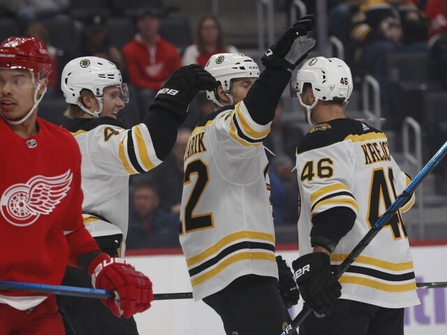 NHL: Cehlárik má svoj prvý bod v sezóne, Chára si pripísal hity