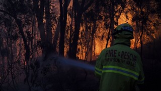 Plamene sa rýchlo šíria. Austrália bojuje s rozsiahlymi požiarmi