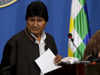 Morales chce vyhlásiť nové prezidentské voľby a vymeniť volebnú komisiu