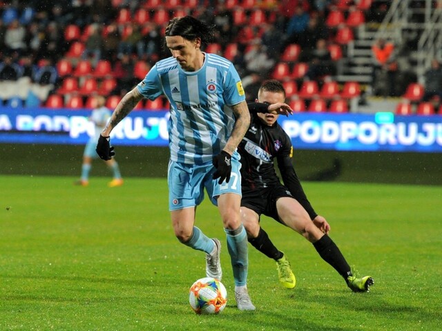 Slovan zdolal Zlaté Moravce a upevnil si prvú priečku