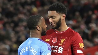 V tíme Anglicka nevládne ideálna atmosféra, Sterlinga vyradili