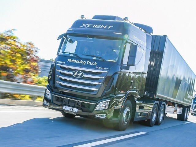 Hyundai testuje jazdu autonómnych kamiónov v konvoji