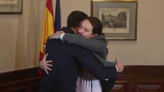 V Španielsku sa predbežne dohodli na koaličnej vláde s ľavicou