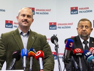 Harabin sa s ĽSNS nespojí, chce chrániť pred úchylnými experimentmi