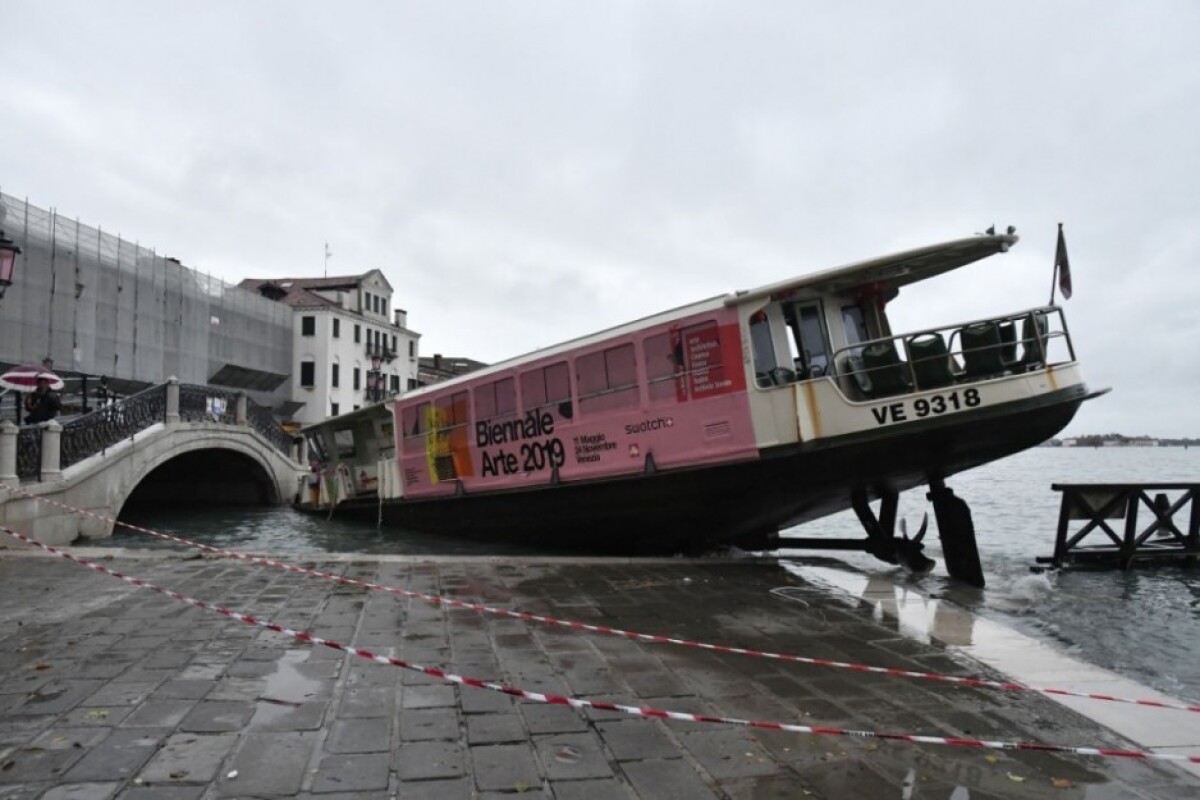 aptopix-italy-venice-flooding-45866-c51d92aea55344c182224caf311e6c6d_51c3934d.jpg