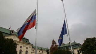 Pripomenuli sme si obete nehody. Čo znamená štátny smútok?