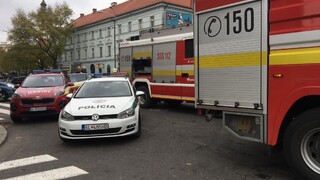 V bratislavskej Starej tržnici vypukol požiar, zasiahli hasiči