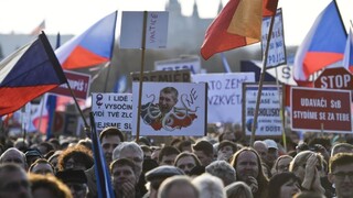 Proti Babišovi demonštrovali státisíce Čechov, dostal ultimátum