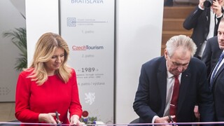 Prezidenti otvorili Český dom v Bratislave, pre Zemana to bol sen