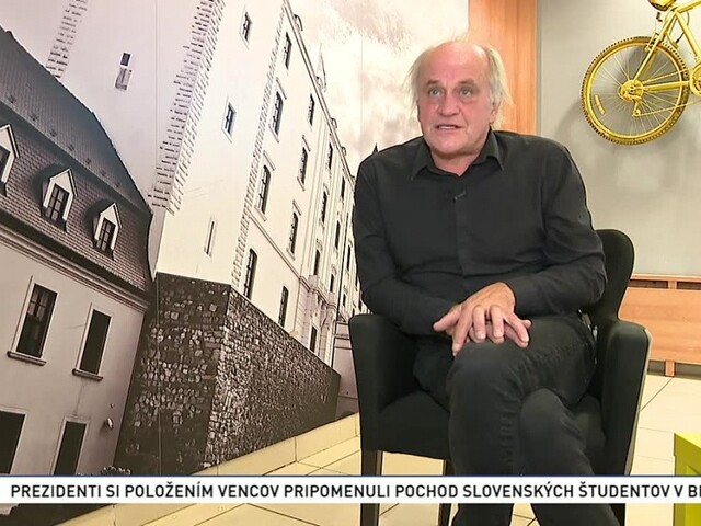 Portrét skladateľa, speváka a politika Michaela Kocába