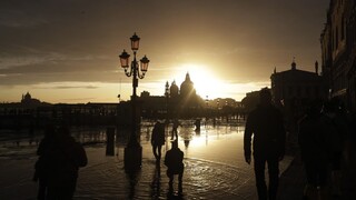 Benátky sú opäť pod vodou, vyhlásili najvyšší stupeň varovania