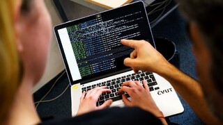 Avast a ČVUT otvárajú laboratórium zamerané na umelú inteligenciu a kybernetickú bezpečnosť