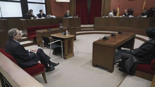 Začal sa súdny proces s Torrom, hrozí mu zastavenie funkcie