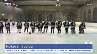 Sviatok oslávili hokejom. Na November nezabudli ani v zahraničí