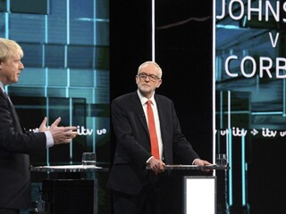 Johnson a Corbyn sa stretli v diskusii, u divákov vyhral premiér