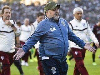 Klub Gimnasia La Plata bude bez velikána Maradonu, odchádza