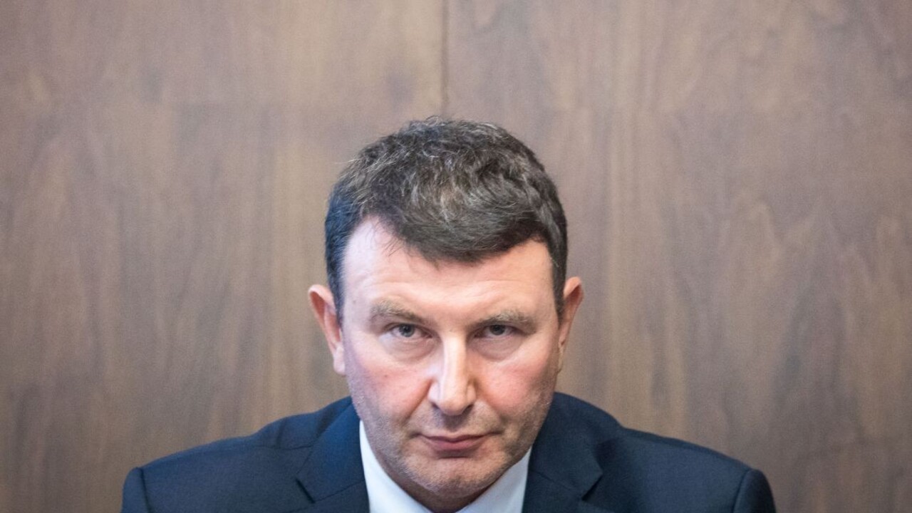 Za Imreczeho éry mali podpísať tajné zmluvy za desiatky miliónov