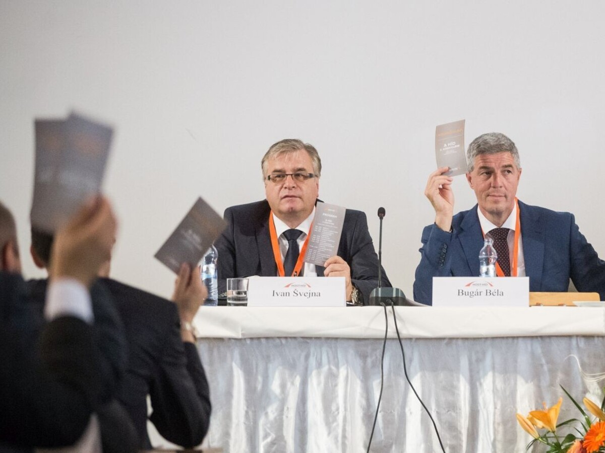 Švejna z Mosta pokračovať nebude, nekandiduje ani Ondrejcsák
