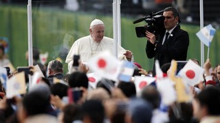Pápež si želá svet bez jadrových zbraní, útok v Nagasaki odsúdil