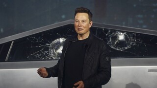 Musk už vie, prečo sa rozbili sklá na nerozbitnom Cybertrucku